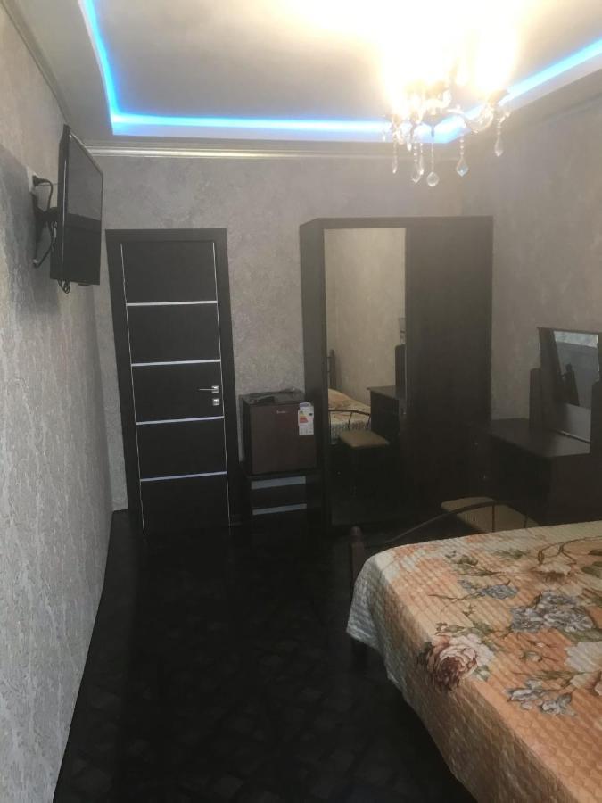 Nina Mini Hotel Гагра Екстер'єр фото